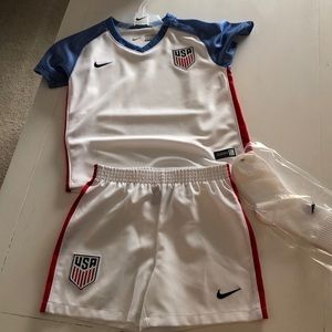 Never worn Nike authentic soccer 2016 outfit